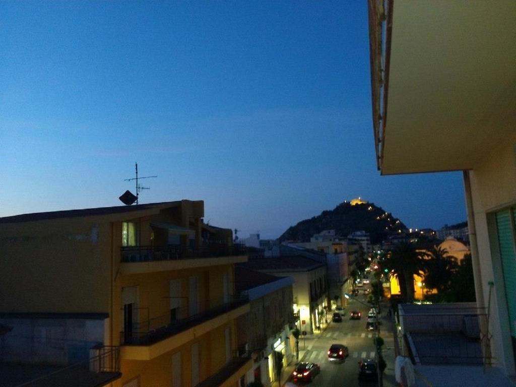 B&B Del Centro Capo dʼOrlando Екстериор снимка